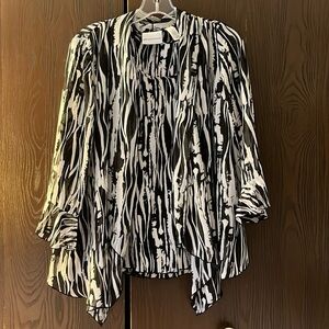 Alfred Dunmer black white sleeveless top with attached jacket. Size 8